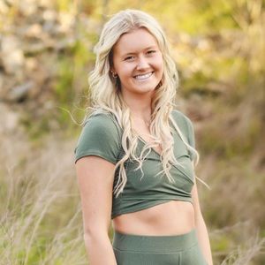 Meet your Posher, Malia